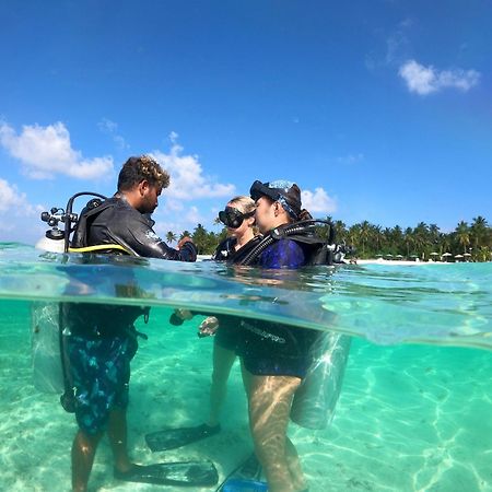 Manta Sea View Himandhoo Hotel Bagian luar foto