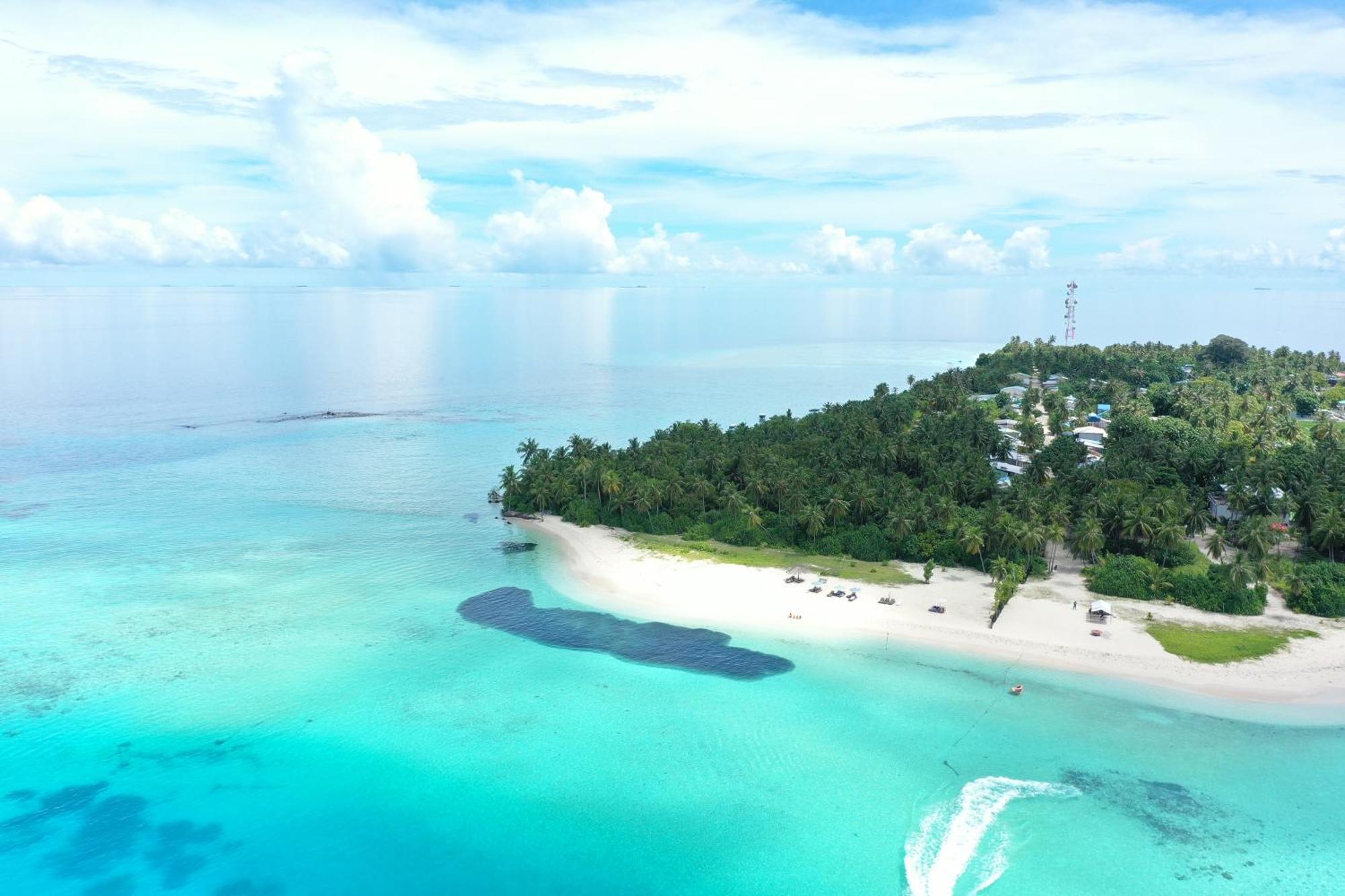 Manta Sea View Himandhoo Hotel Bagian luar foto
