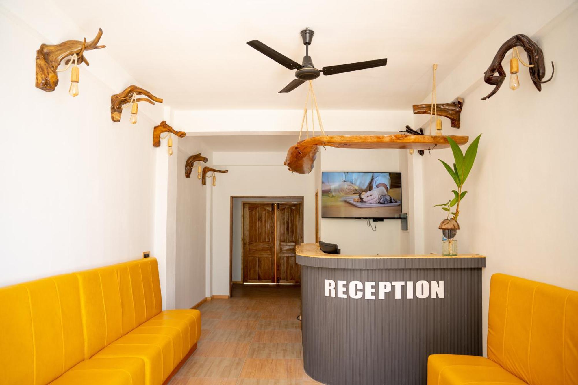 Manta Sea View Himandhoo Hotel Bagian luar foto