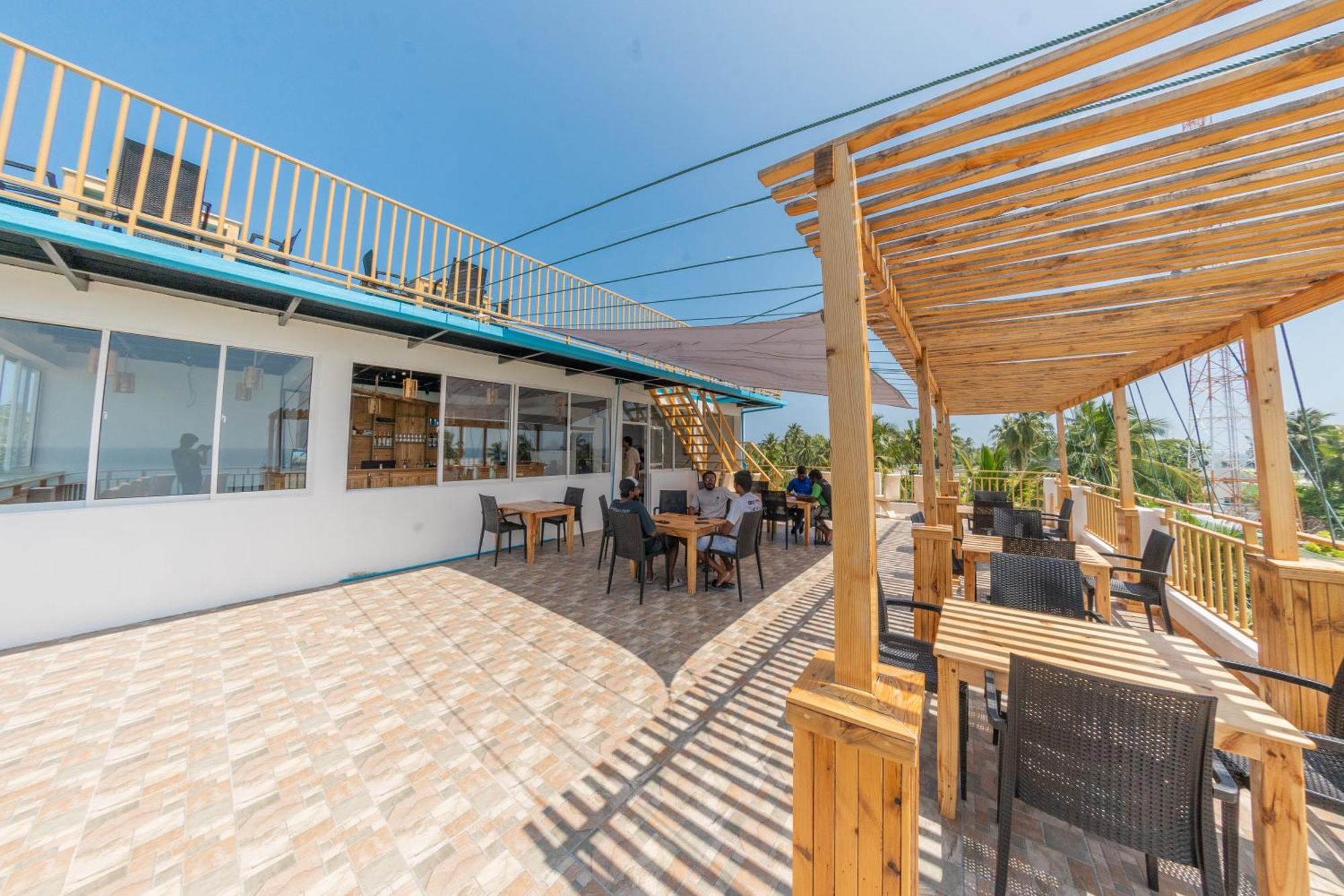 Manta Sea View Himandhoo Hotel Bagian luar foto